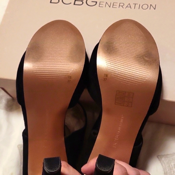 EUC with Box BCBGeneration Helara Suede Platform Peeptoe Heels - Picture 11 of 11